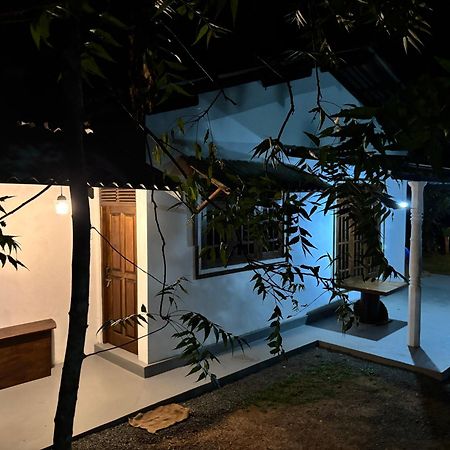 Bed and Breakfast Ima House Dikwella Exterior foto