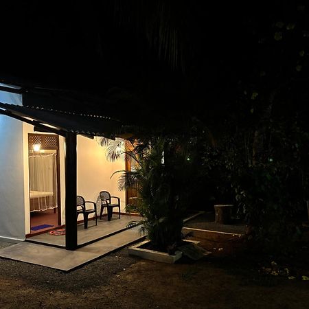 Bed and Breakfast Ima House Dikwella Exterior foto